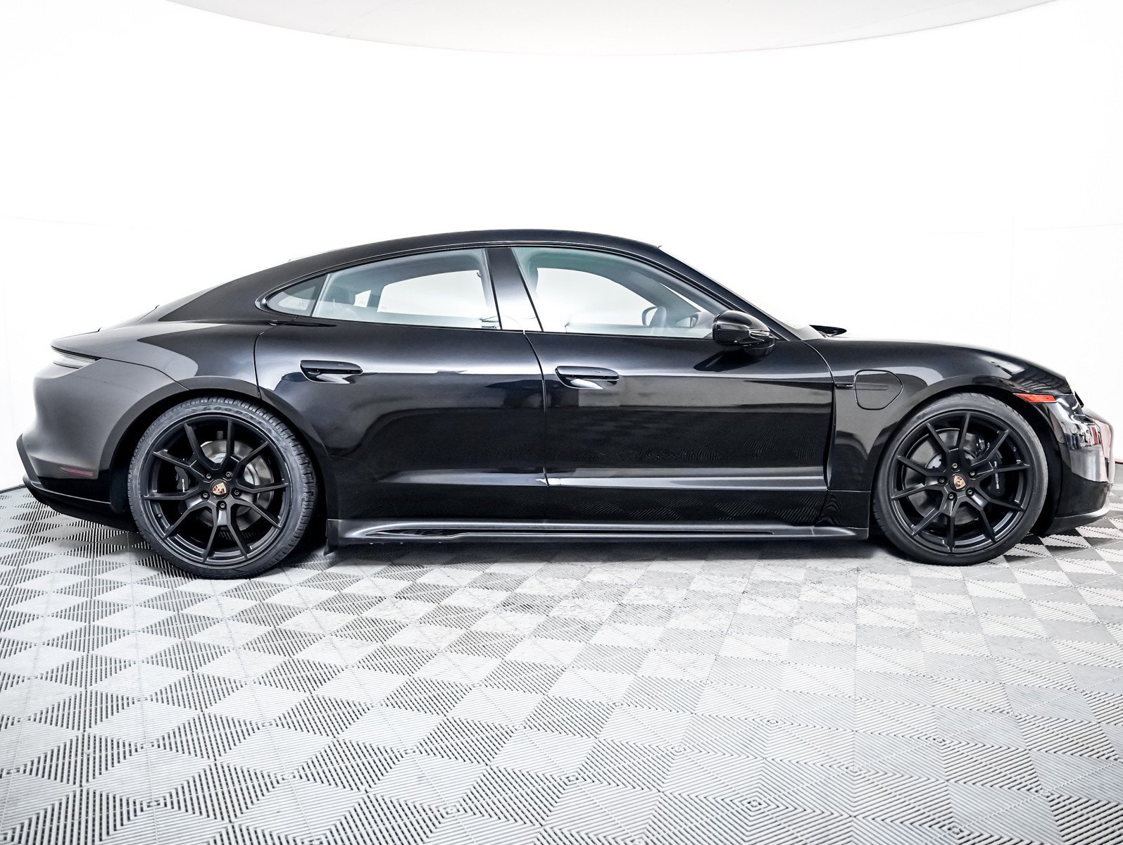 Certified 2024 Porsche Taycan GTS w/ Premium Package (P6U) image 9