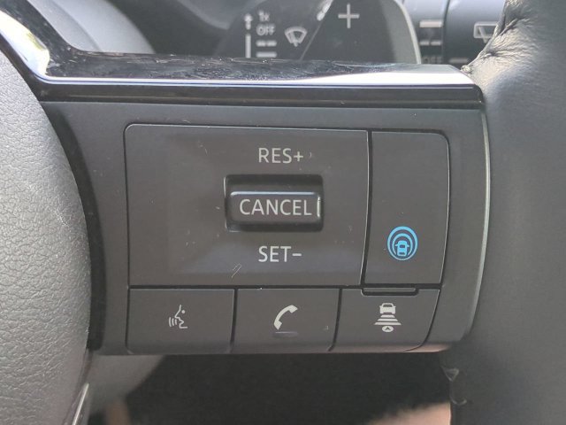 Used 2023 Nissan Rogue SV w/ SV Premium B Package FWD image 26