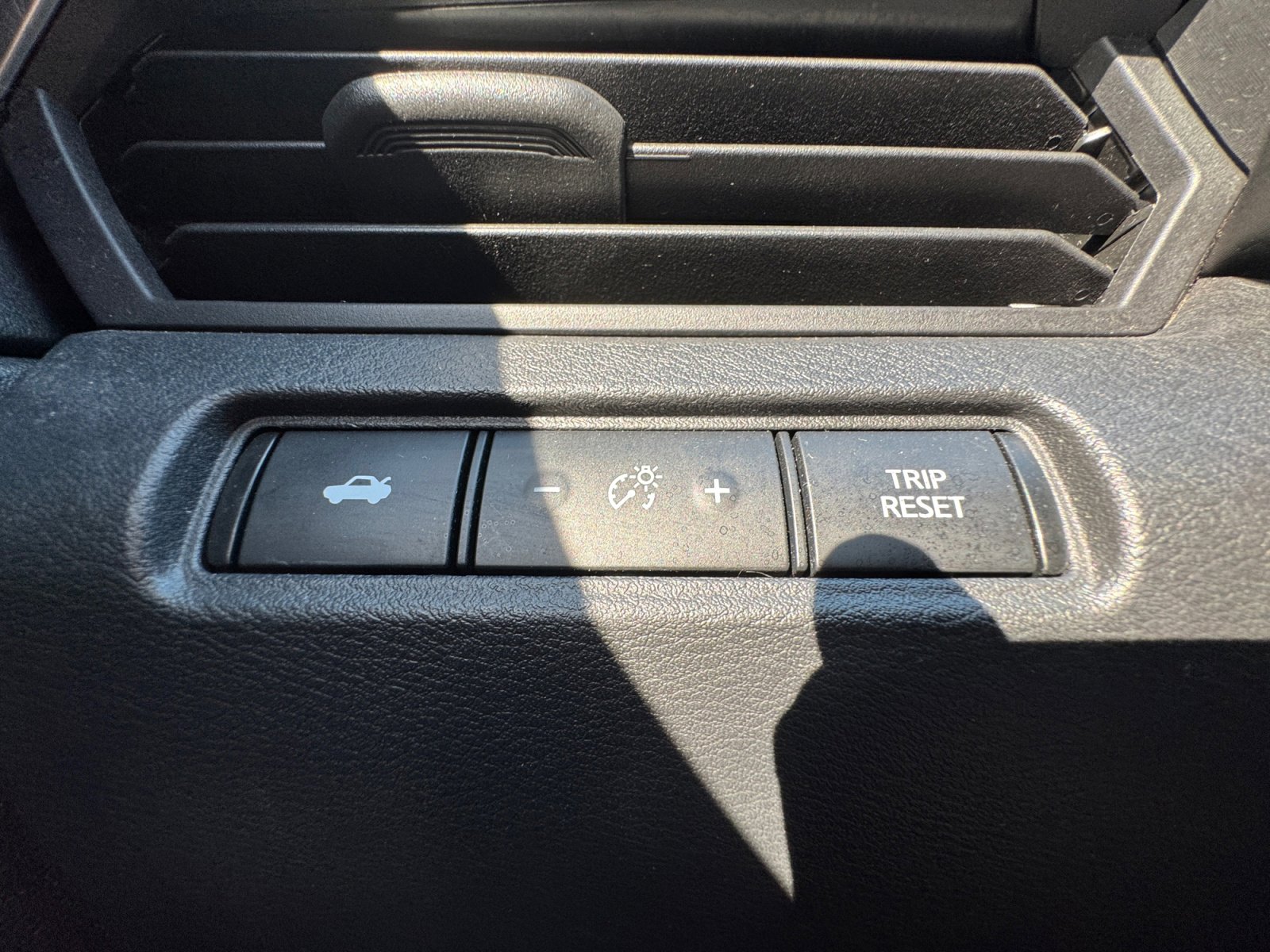 Used 2019 Nissan Altima 2.5 SR w/ SR Premium Package FWD image 26