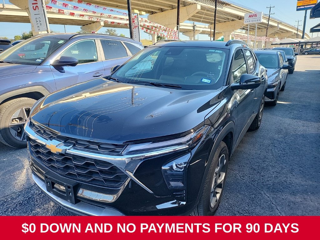 Used 2026 Chevrolet Trax LT FWD image 1