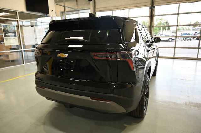 New 2026 Chevrolet Equinox LT w/ Convenience Package II FWD image 5