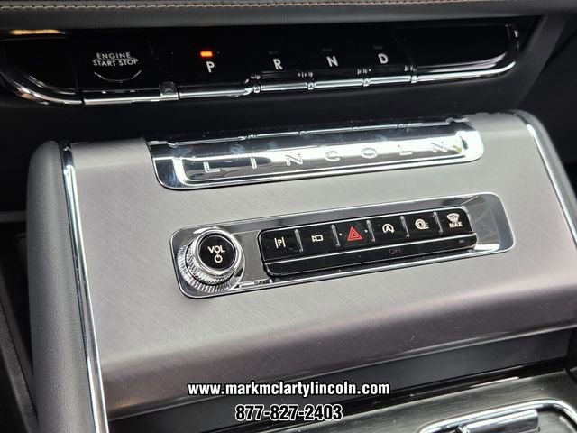New 2026 Lincoln Aviator AWD w/ Jet Appearance Package image 23