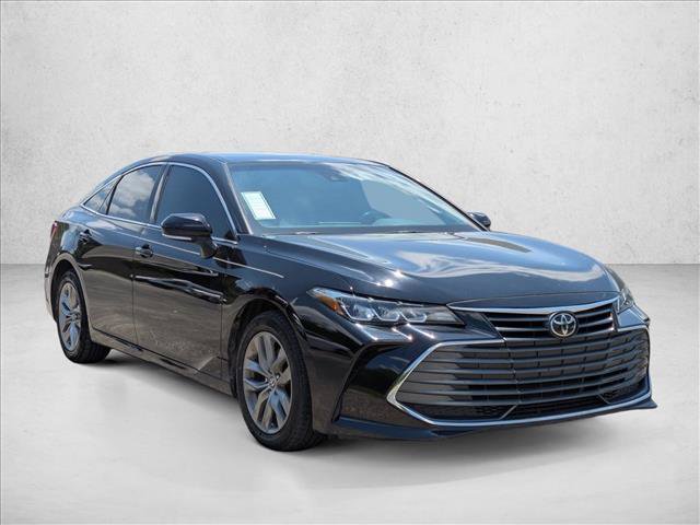 Used 2022 Toyota Avalon XLE w/ Moonroof Package FWD image 3