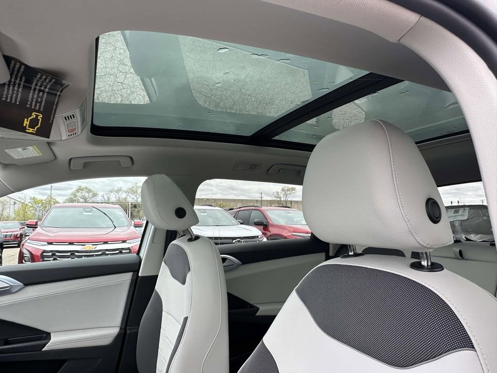 New 2026 Volkswagen Taos SE FWD image 15