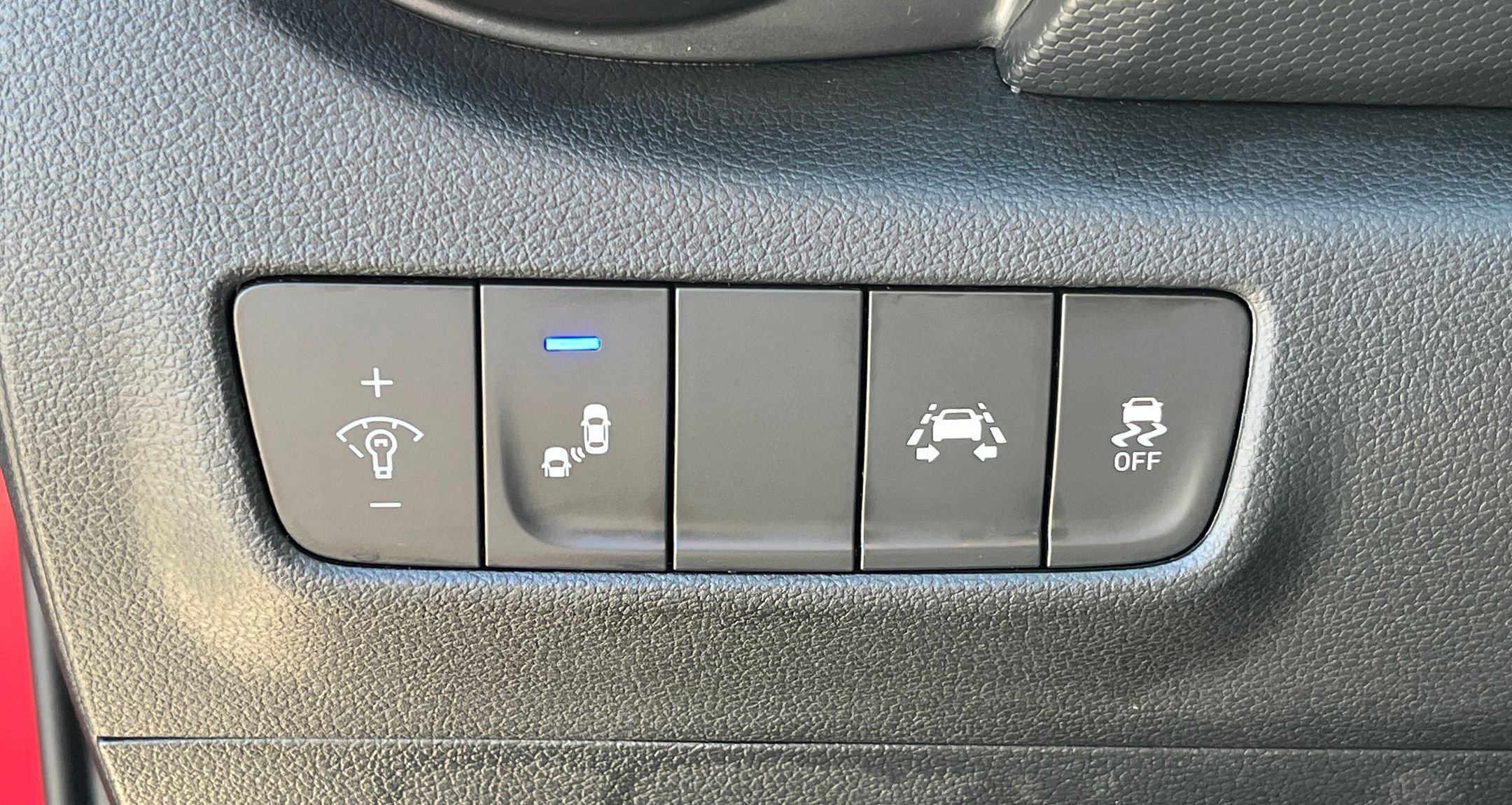 Used 2021 Hyundai Kona Limited image 27