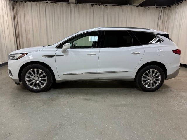 Used 2020 Buick Enclave Premium w/ Sun and Sites Package AWD/4WD image 9