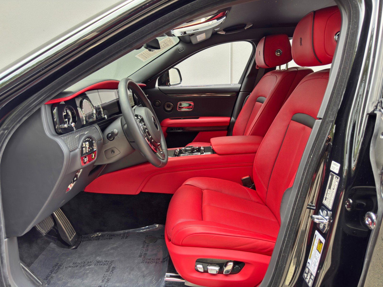 Used 2024 Rolls-Royce Ghost Black Badge w/ Black Badge Ghost Package AWD/4WD image 18