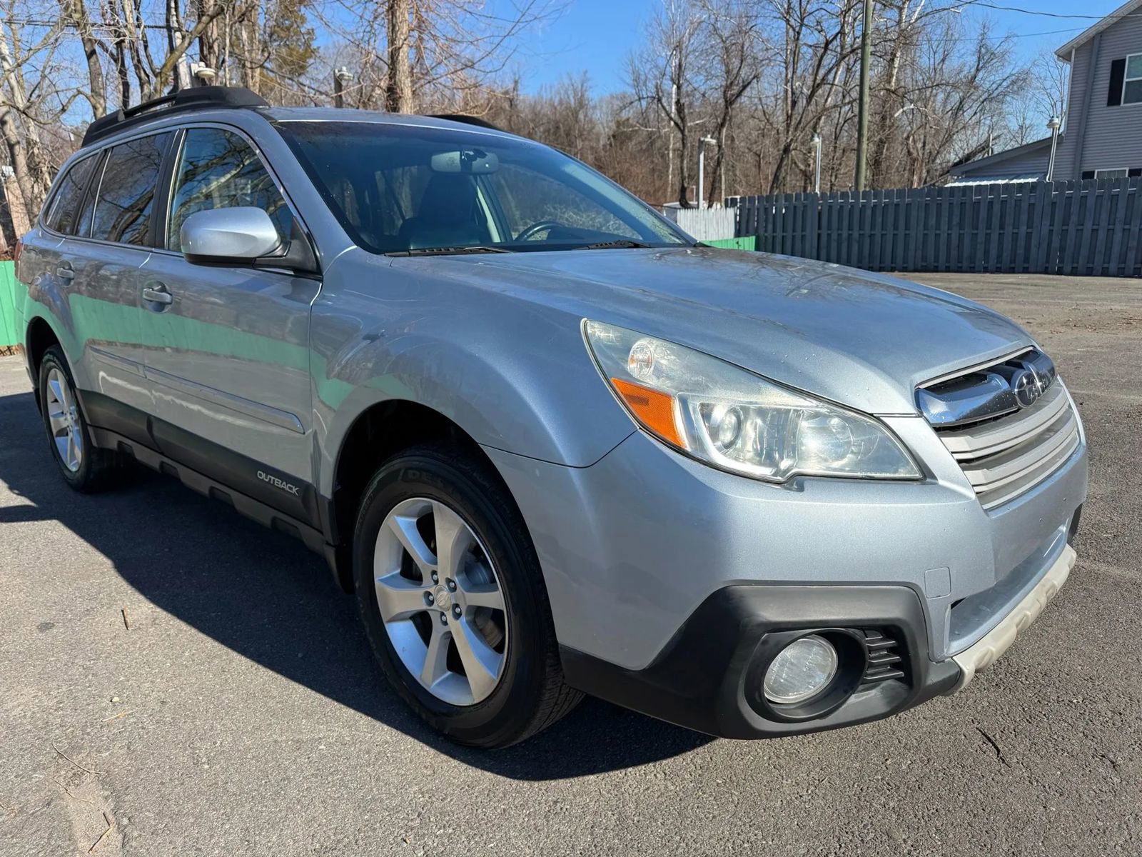 Used 2014 Subaru Outback 2.5i Limited AWD/4WD image 3