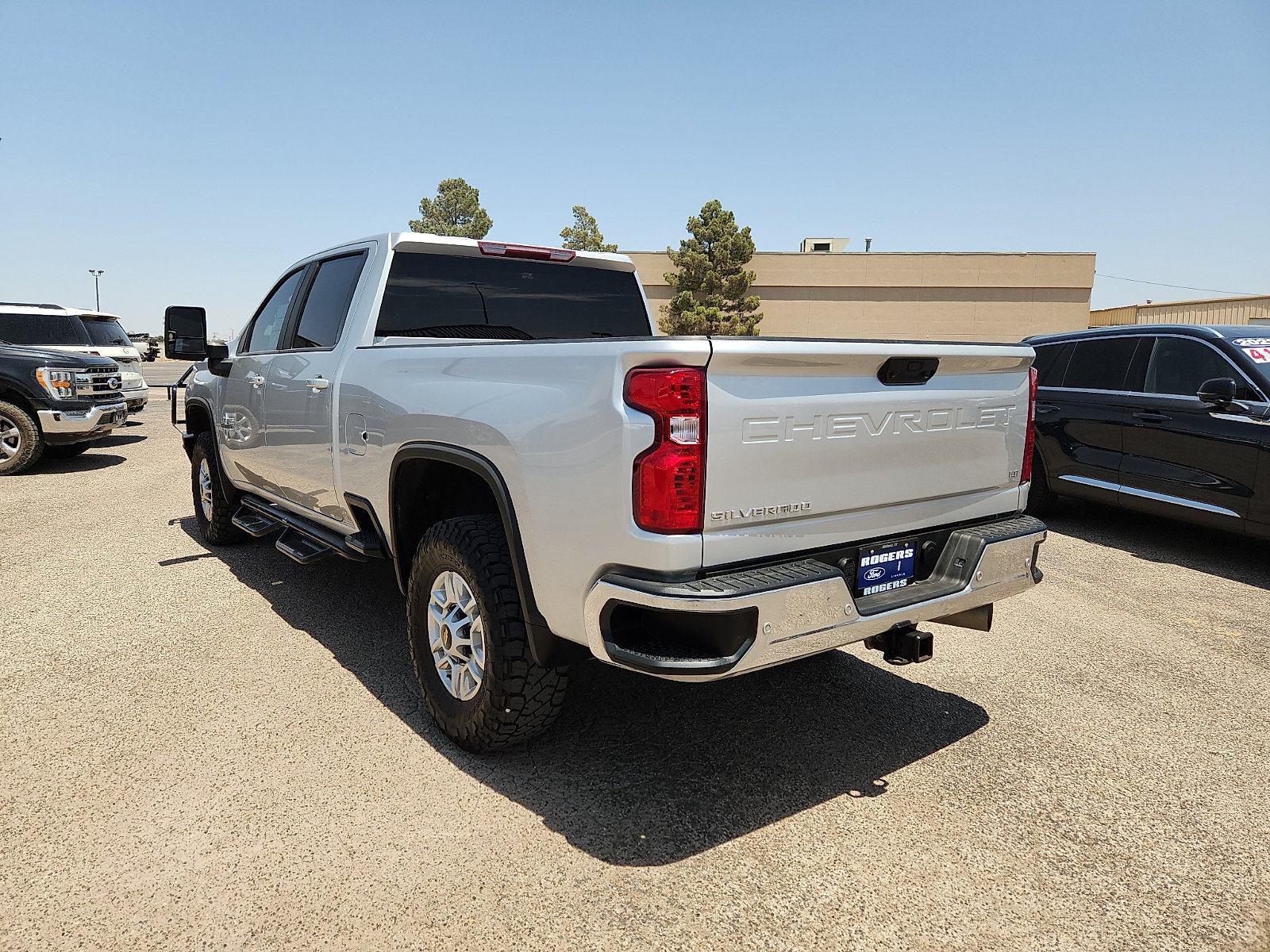 Used 2021 Chevrolet Silverado 2500 LT w/ Texas Edition AWD/4WD image 5
