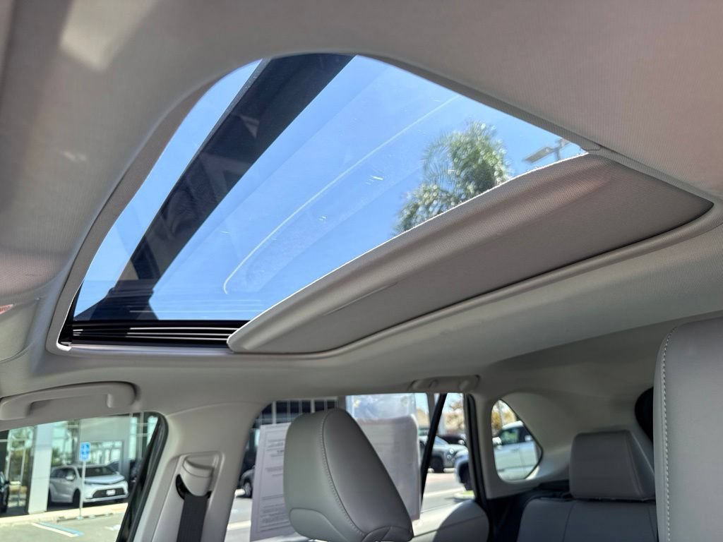 Certified 2020 Toyota RAV4 XLE Premium AWD/4WD image 23