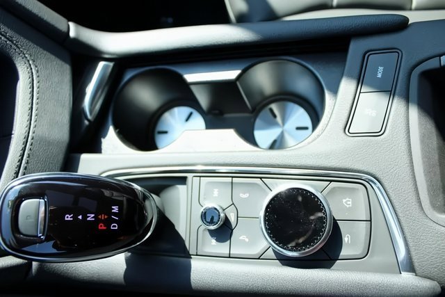 New 2025 Cadillac XT6 Luxury image 19