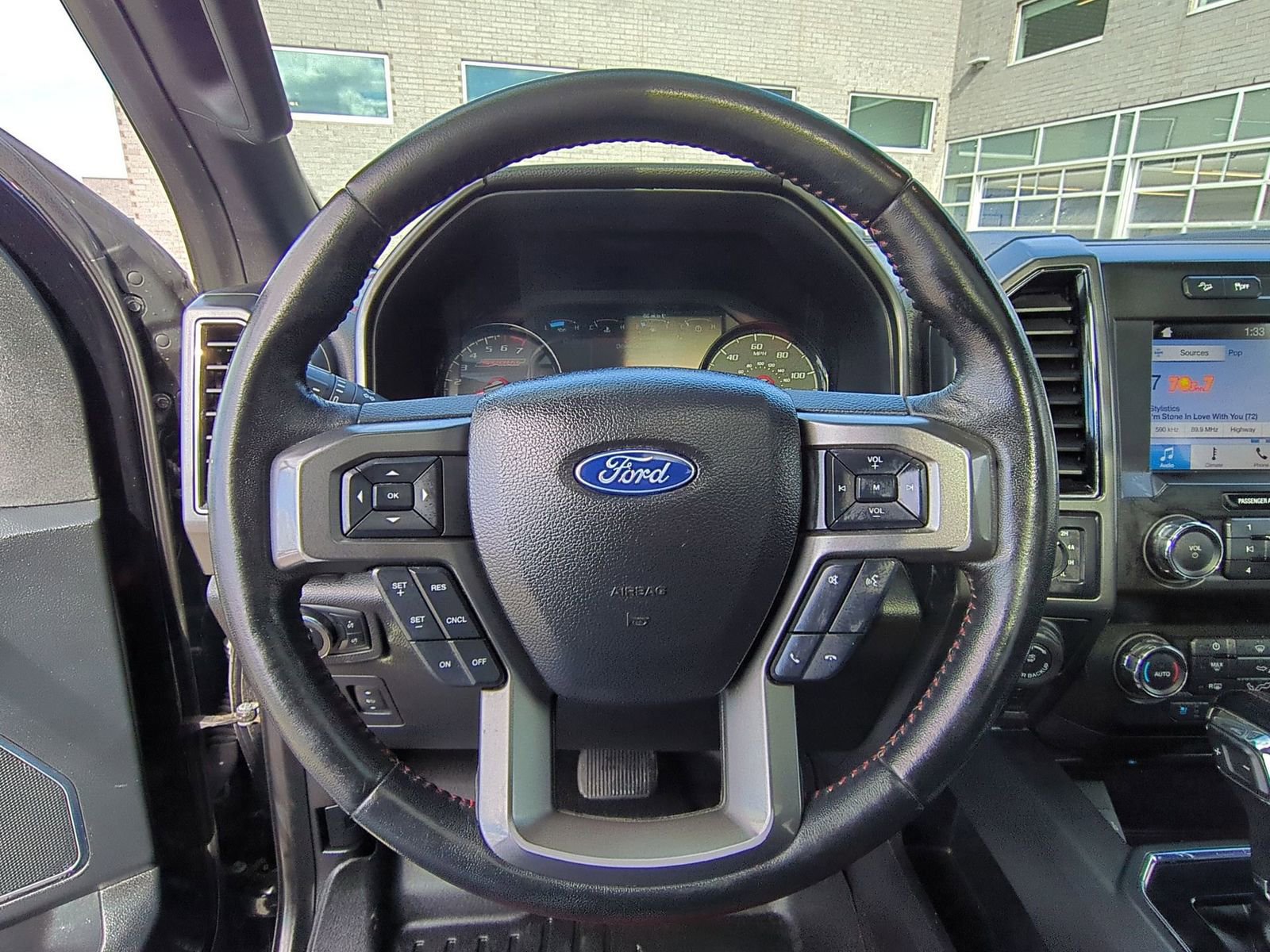 Used 2019 Ford F150 Lariat image 29