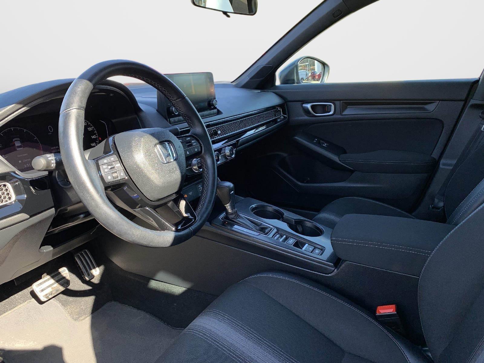 Used 2023 Honda Civic Sport image 32