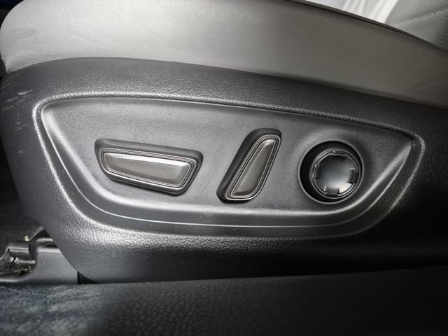 Certified 2022 Toyota Avalon Limited FWD image 16