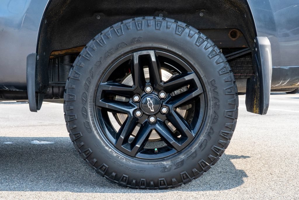 Used 2021 Chevrolet Silverado 1500 LT Trail Boss w/ Convenience Package II AWD/4WD image 32