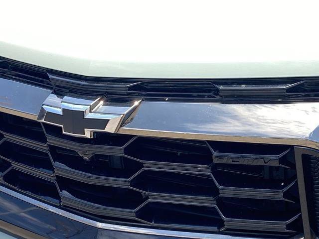 Used 2025 Chevrolet Equinox ACTIV w/ Safety and Technology Package AWD/4WD image 26