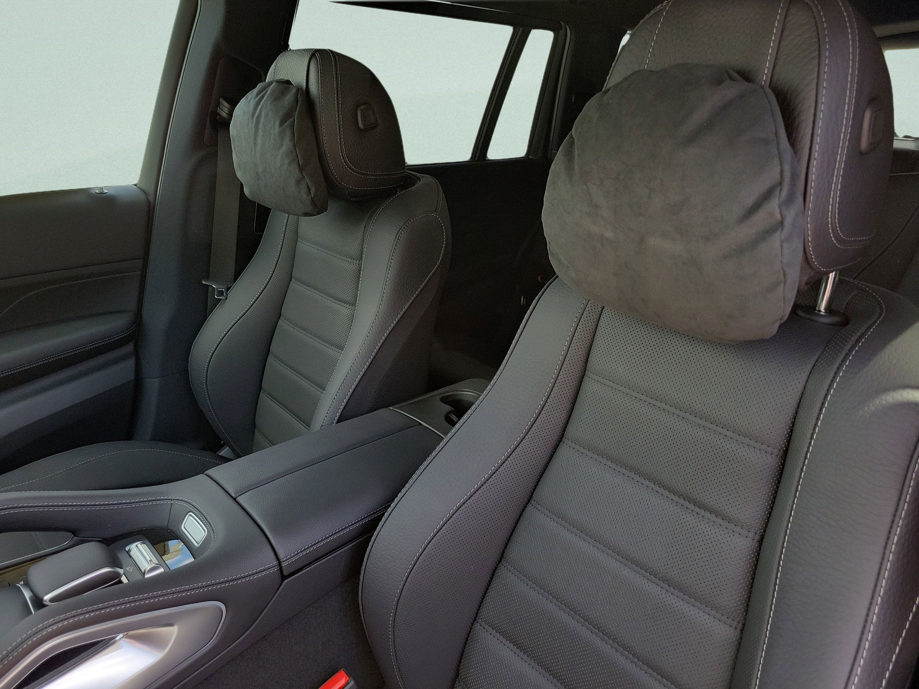 New 2026 Mercedes-Benz GLS 580 4MATIC image 18