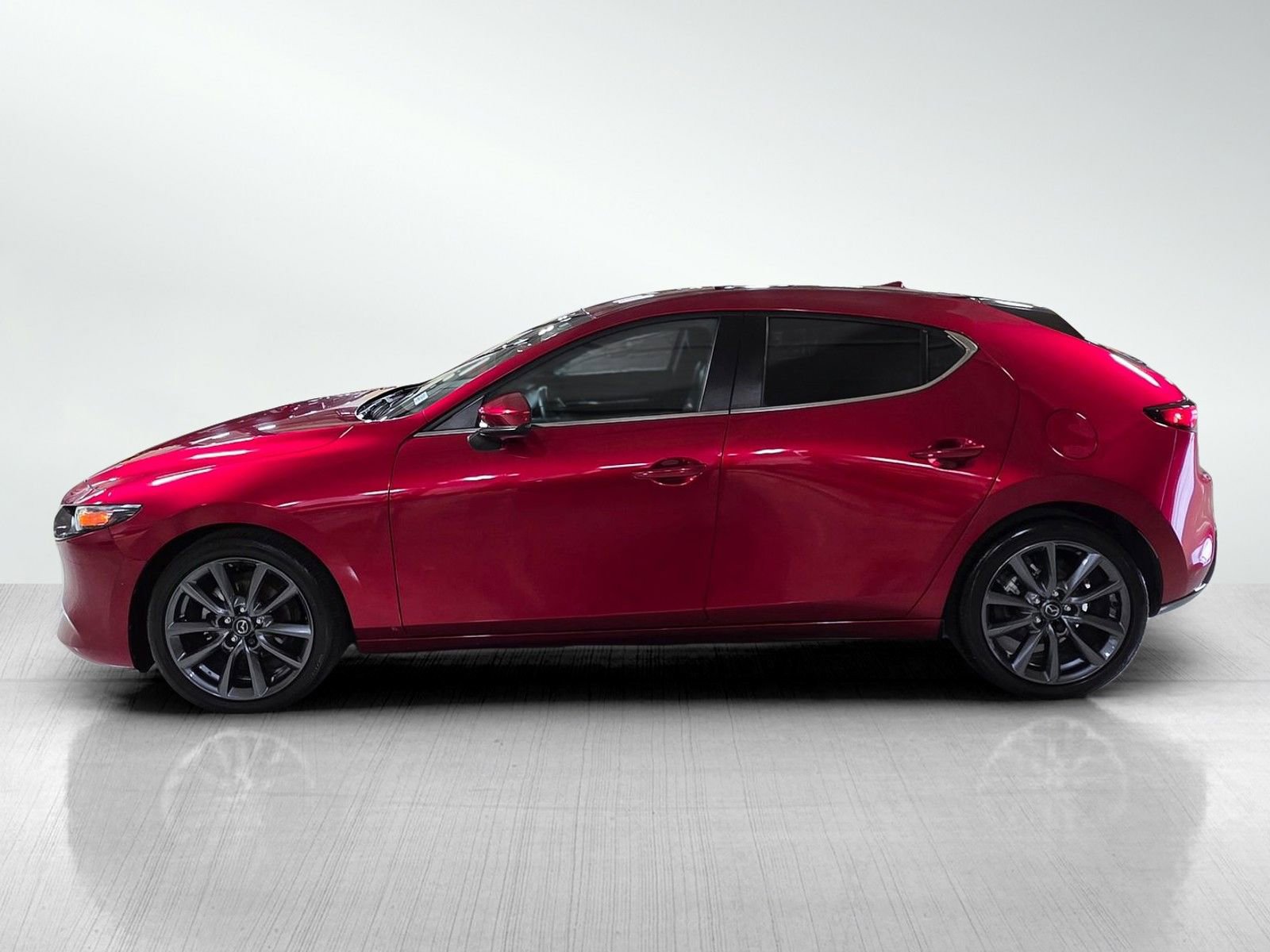 Used 2020 MAZDA MAZDA3 Hatchback w/ Preferred Package FWD image 4