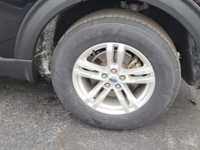Used 2022 Ford Explorer XLT w/ Equipment Group 202A image 9