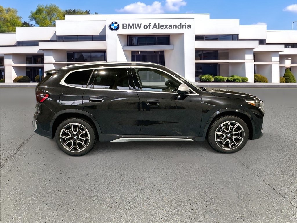 Used 2023 BMW X1 xDrive28i w/ Premium Package AWD/4WD image 4