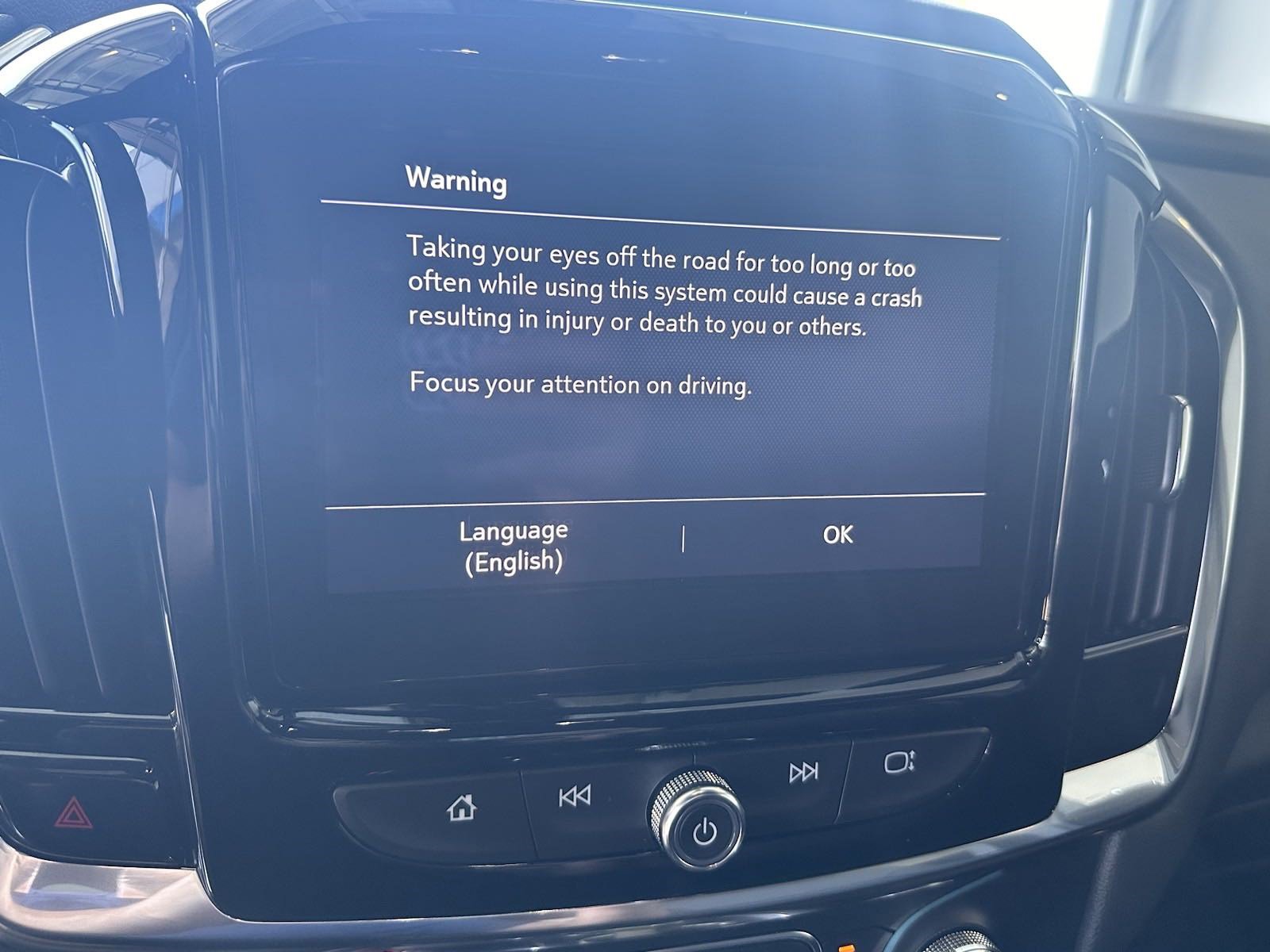 New 2023 Chevrolet Traverse RS w/ LPO, Floor Liner Package image 18