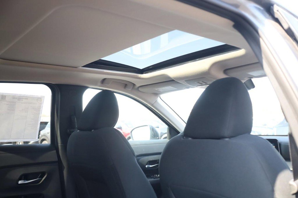 New 2026 Nissan Kicks SV w/ SV Premium Package image 23