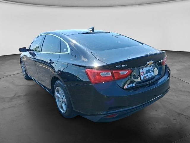 Used 2017 Chevrolet Malibu LS w/ LPO, Convenience Package 1 FWD image 7