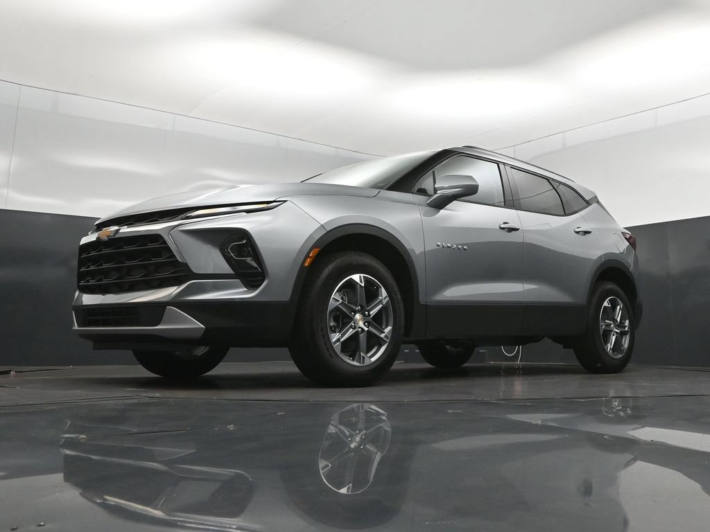 New 2026 Chevrolet Blazer LT w/ Convenience Package AWD/4WD image 38