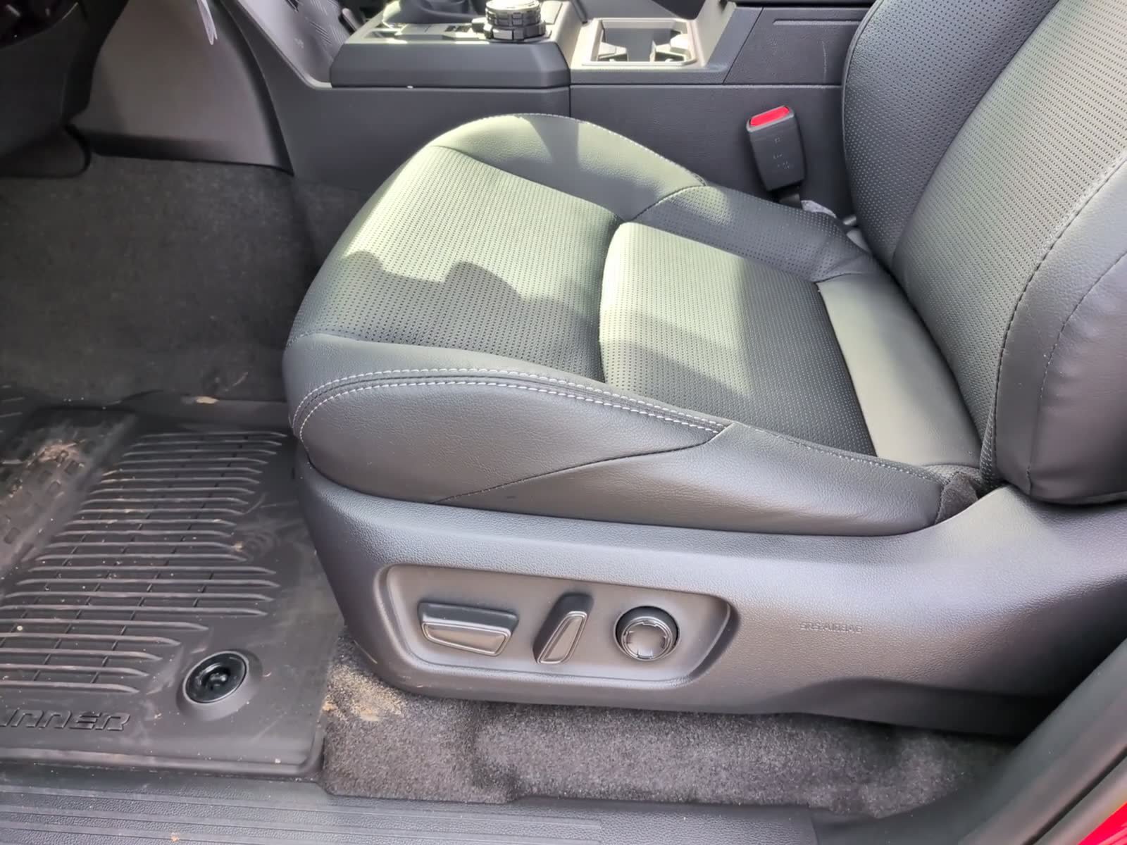 New 2026 Toyota 4Runner Limited AWD/4WD image 16