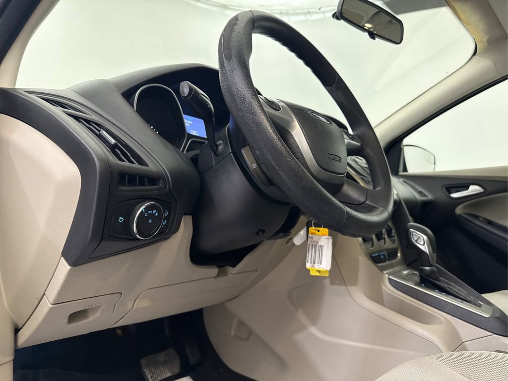 Used 2014 Ford Focus SE image 40