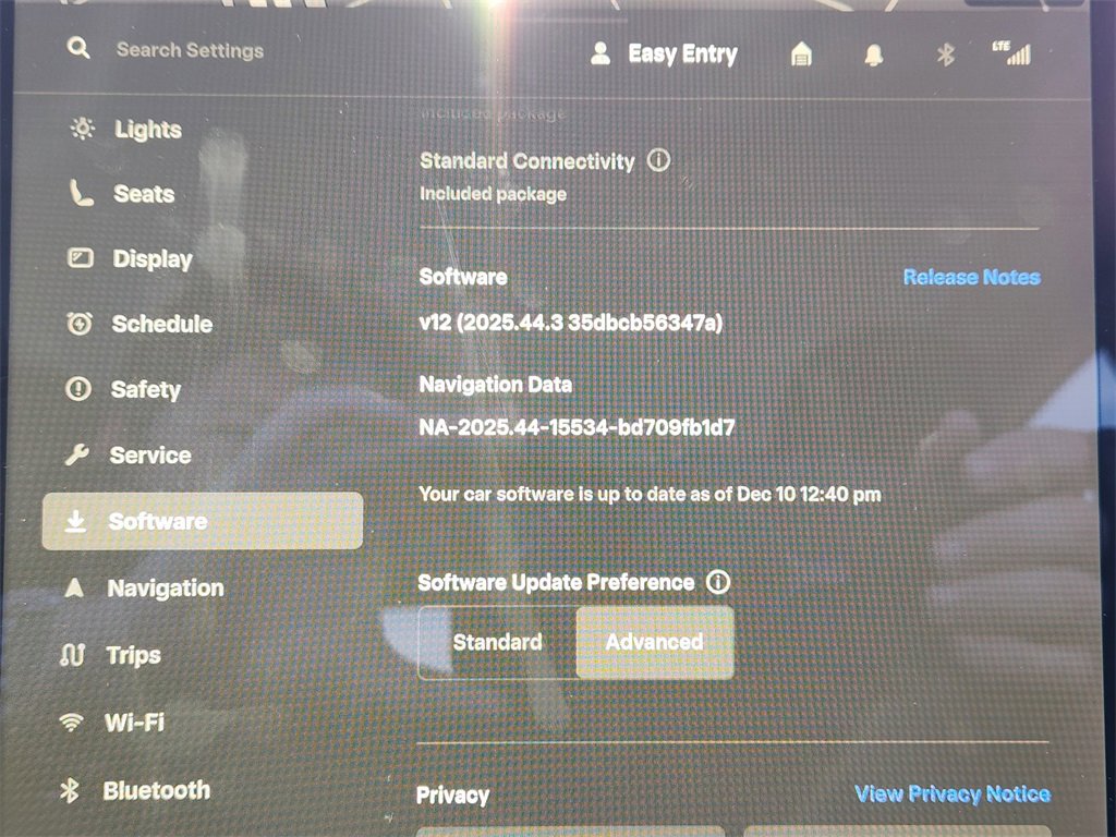 Used 2021 Tesla Model Y Standard Range 4D Sport Utilit image 19