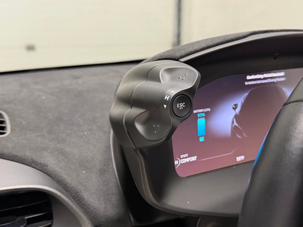 Used 2023 McLaren Artura image 57