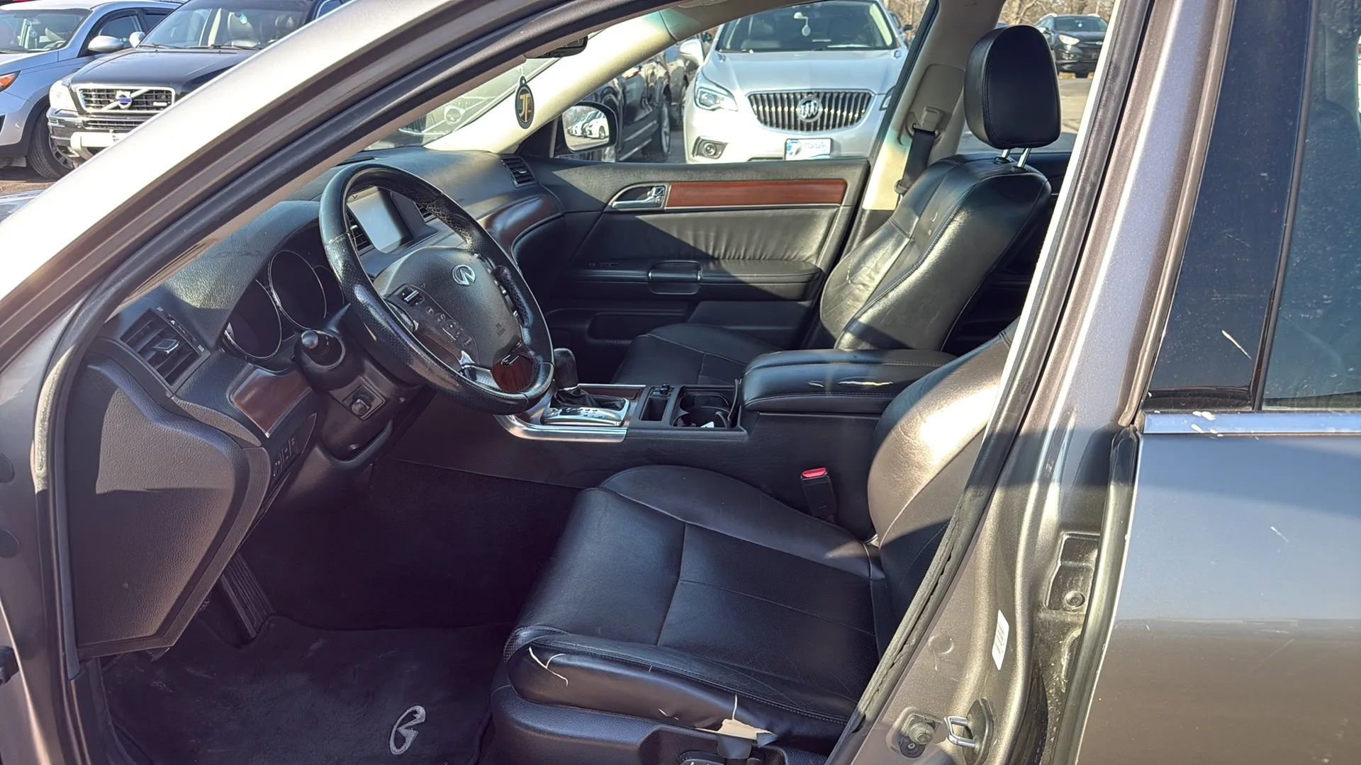 Used 2008 INFINITI M35 image 2