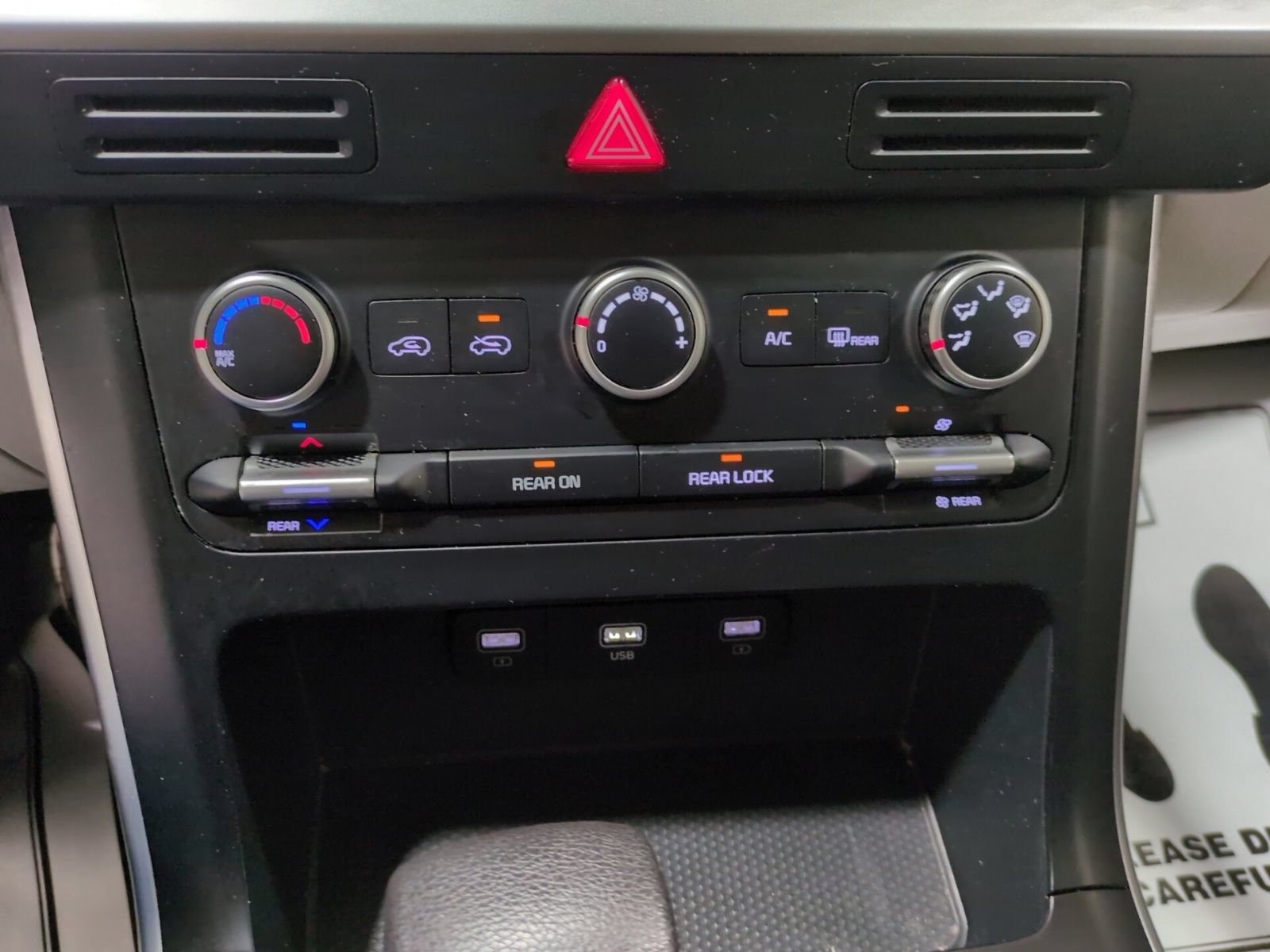 Certified 2024 Kia Carnival LX FWD image 23