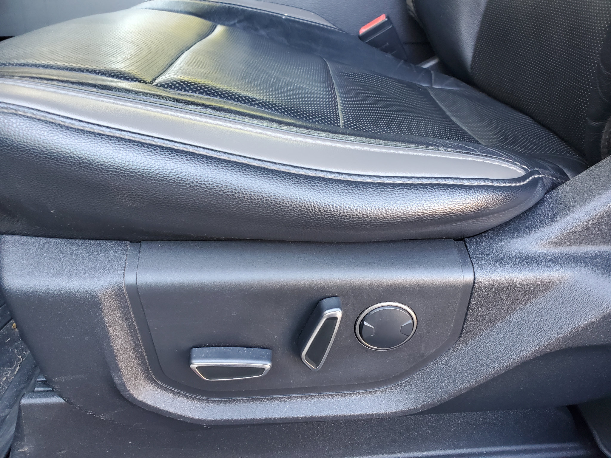 Used 2018 Ford F150 Raptor w/ Equipment Group 801A Mid image 30