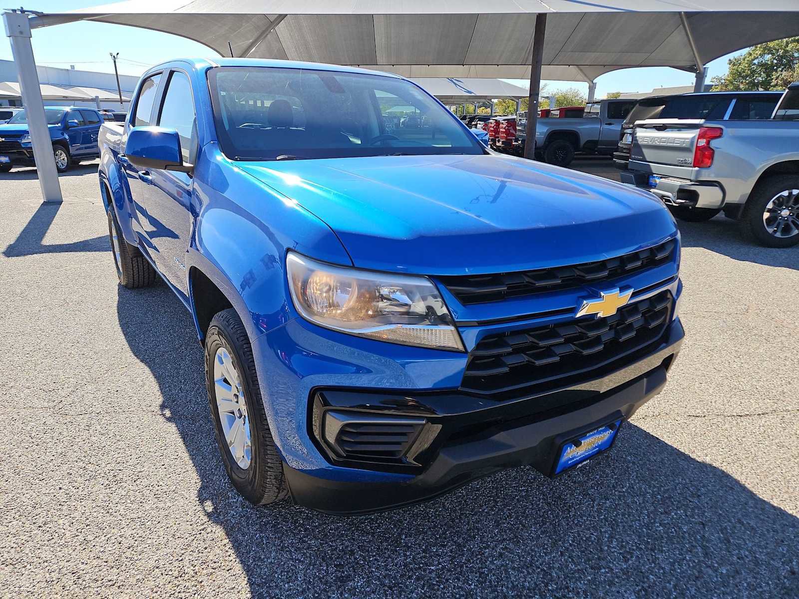 Used 2021 Chevrolet Colorado LT image 2
