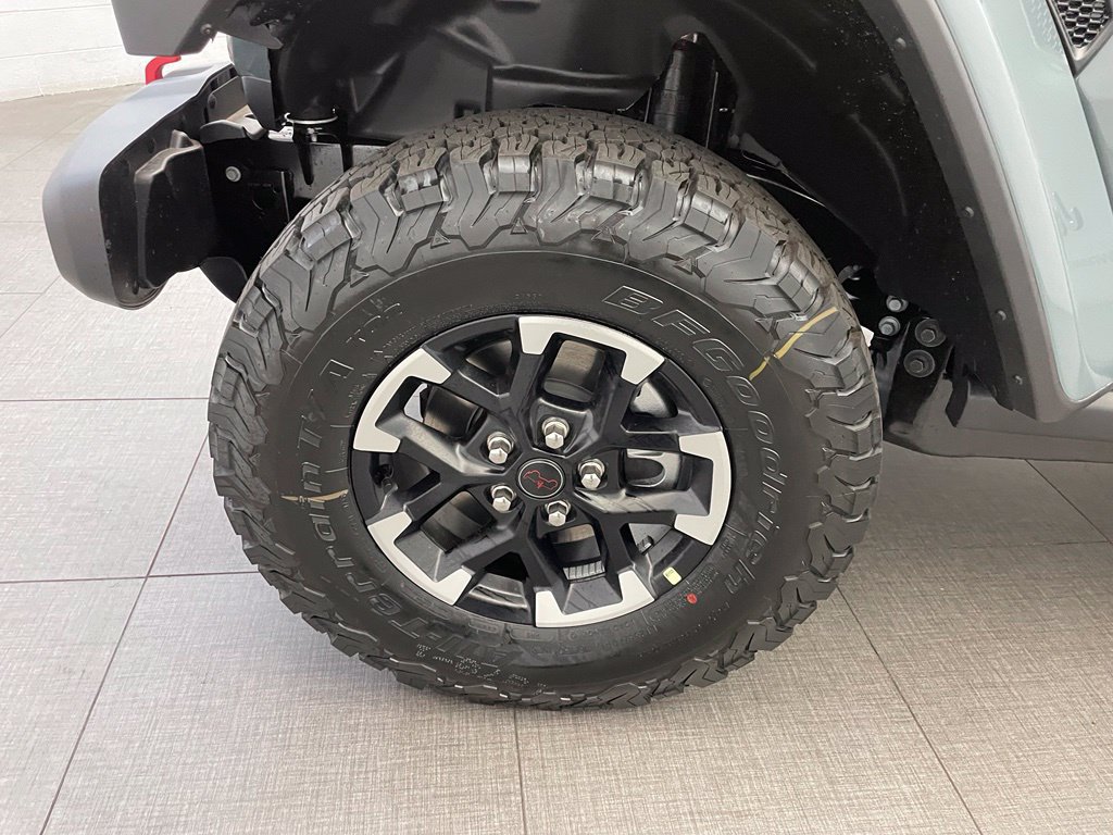 New 2026 Jeep Wrangler Unlimited Rubicon w/ Whitecap Package AWD/4WD image 8
