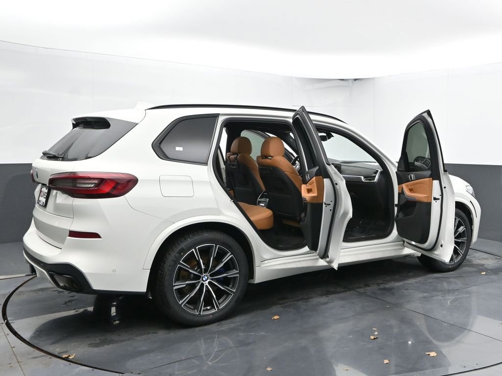 Used 2023 BMW X5 xDrive40i w/ Executive Package image 61