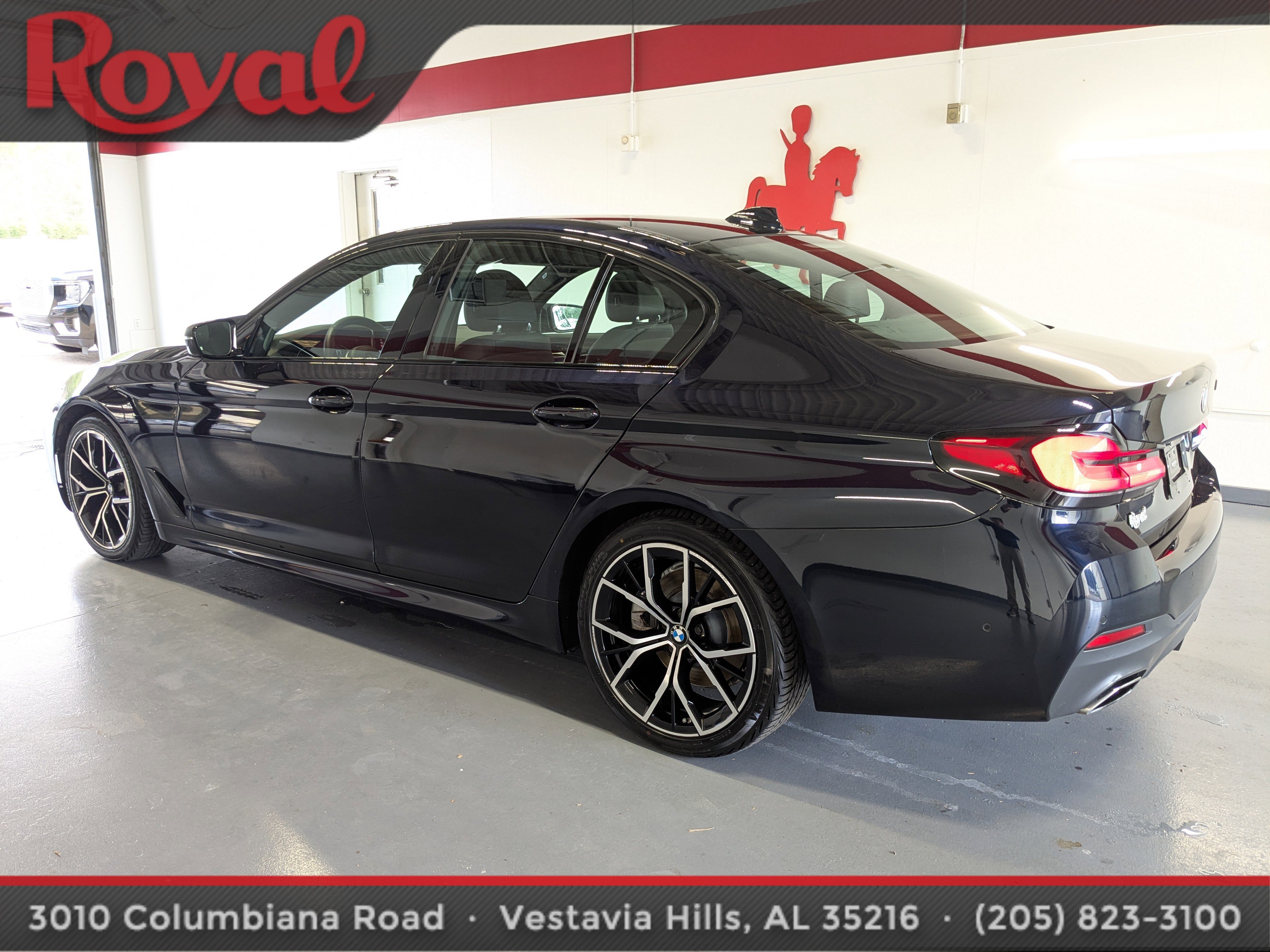 Used 2021 BMW 530i RWD image 2