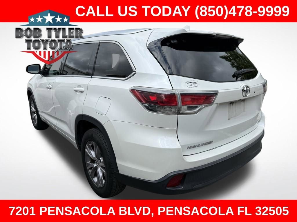 Used 2015 Toyota Highlander XLE FWD image 1