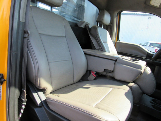 Used 2017 Ford F550 2WD Regular Cab Super Duty image 14