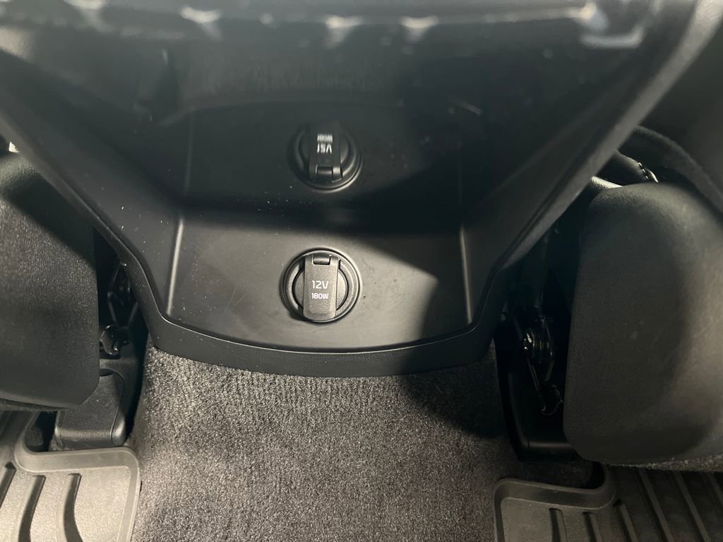 Used 2025 Kia Sorento S image 30