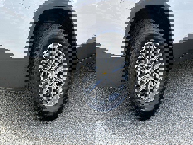 Used 2023 Chevrolet Traverse LT image 8