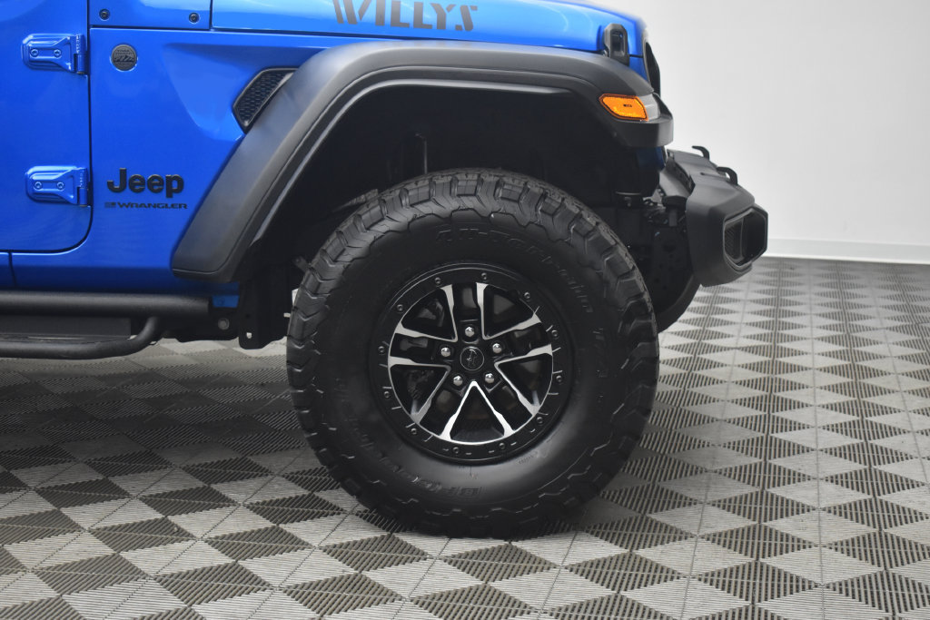 Used 2025 Jeep Wrangler Unlimited Sport AWD/4WD image 25