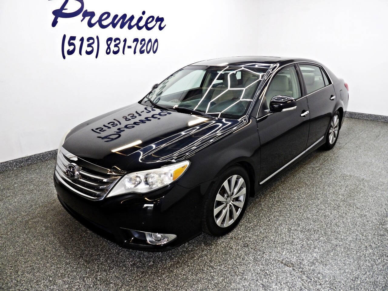 Used 2011 Toyota Avalon Limited FWD image 1