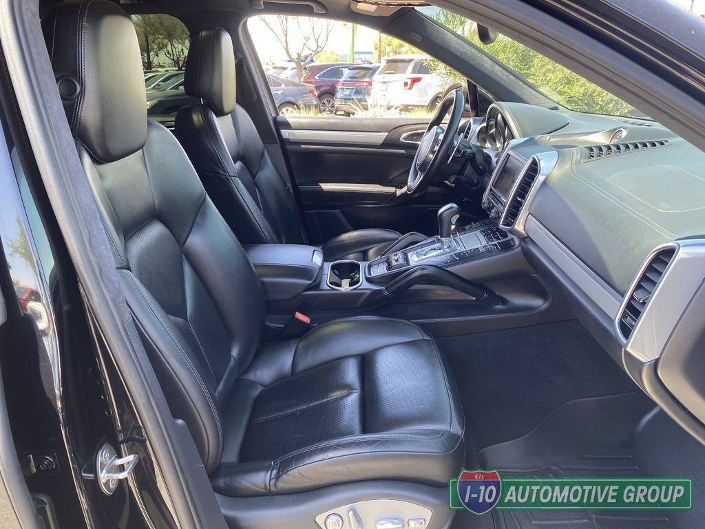 Used 2012 Porsche Cayenne Turbo AWD/4WD image 11