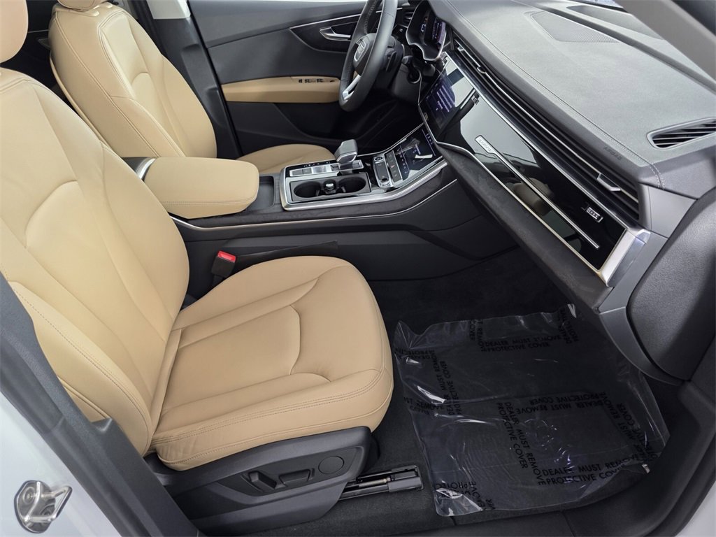 Used 2025 Audi Q8 Premium w/ Convenience Package image 30