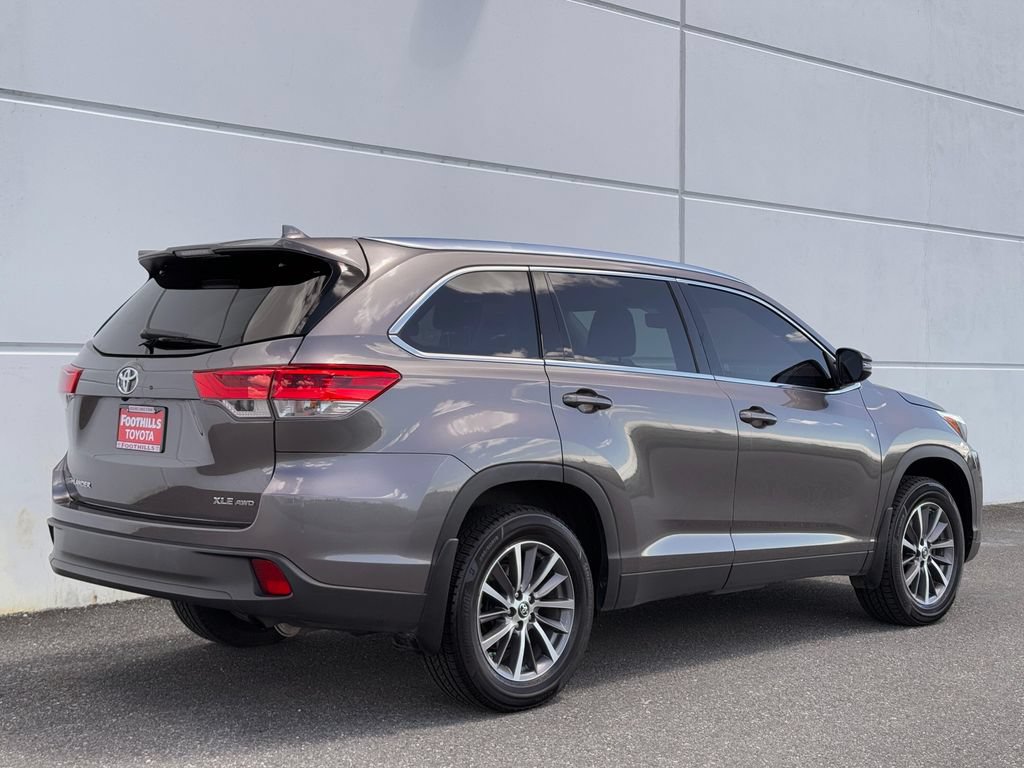 Certified 2019 Toyota Highlander XLE AWD/4WD image 7