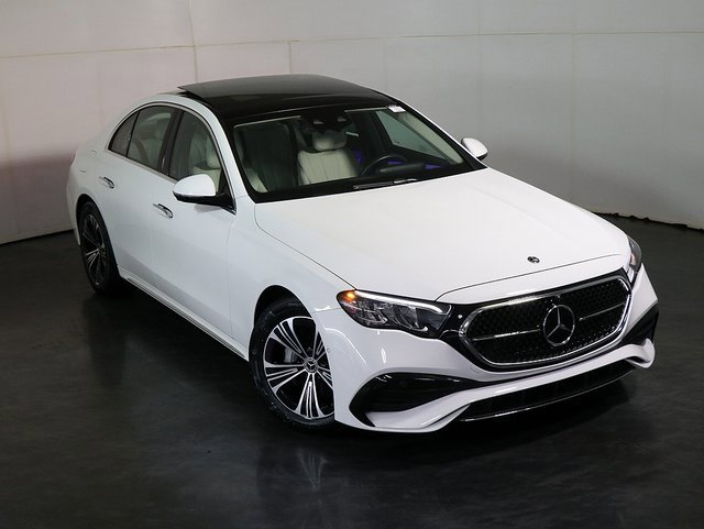 Used 2024 Mercedes-Benz E 350 4MATIC Sedan image 7