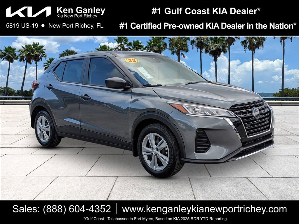 Used 2022 Nissan Kicks S image 1